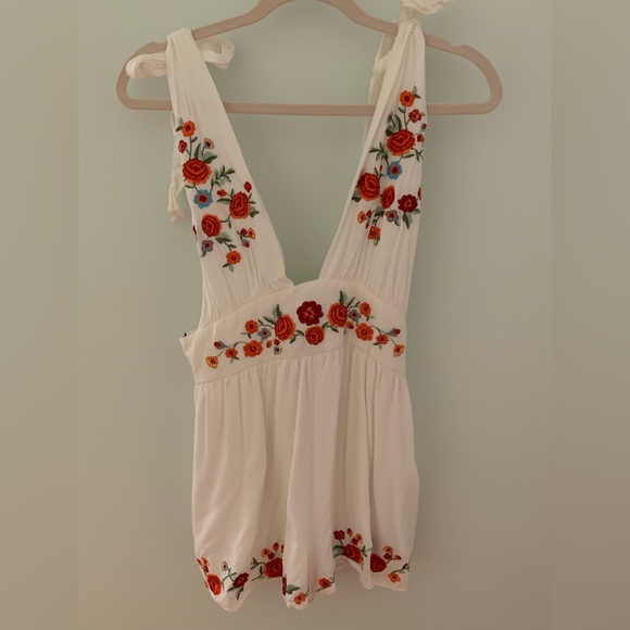 Forever 21 Other - Flower embroidered romper